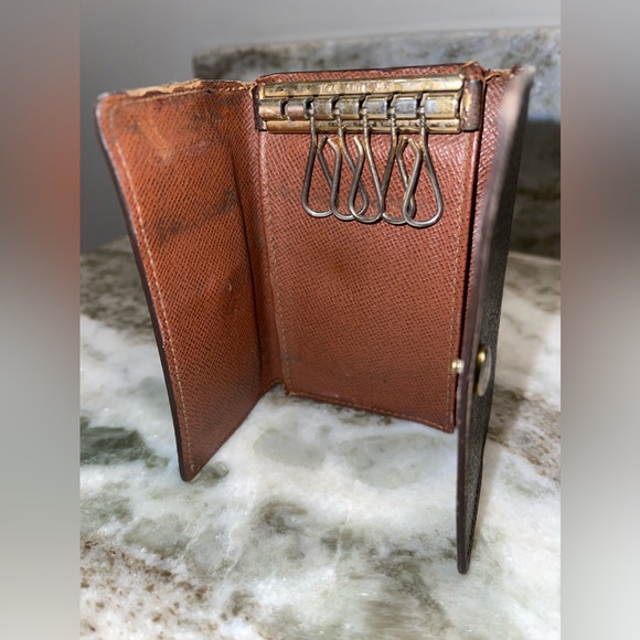 Vintage Louis Vuitton Monogram Key Case Holder - Picture 11 of 16